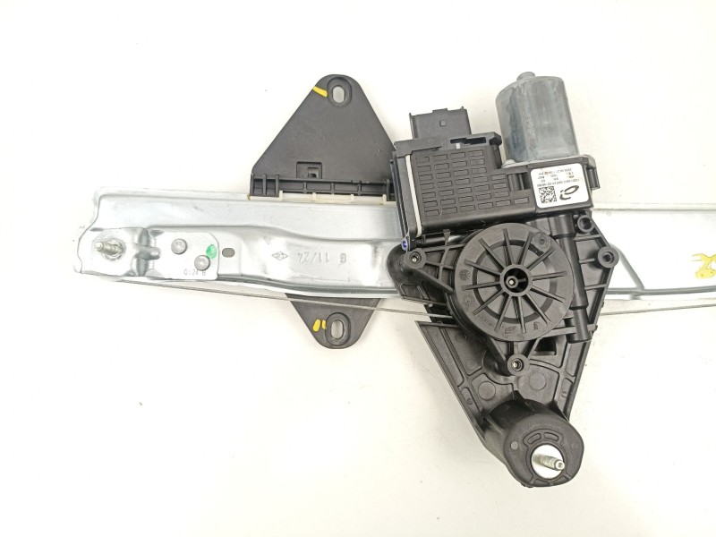 Recambio de elevalunas delantero izquierdo para dacia sandero iii 1.0 tce 100 eco-g referencia OEM IAM 807217905R  