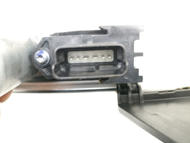 Recambio de elevalunas delantero izquierdo para dacia sandero iii 1.0 tce 100 eco-g referencia OEM IAM 807217905R  