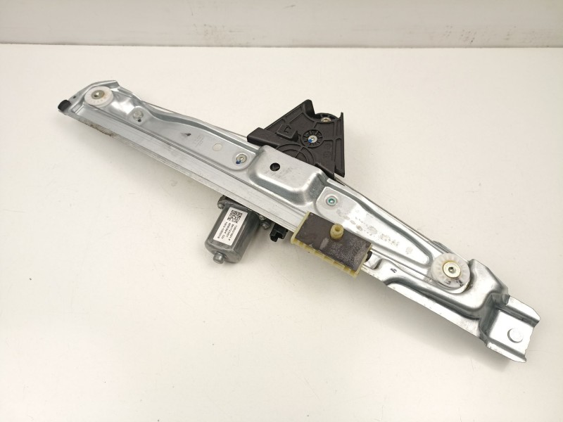 Recambio de elevalunas trasero derecho para dacia sandero iii 1.0 tce 100 eco-g referencia OEM IAM 827201979R  