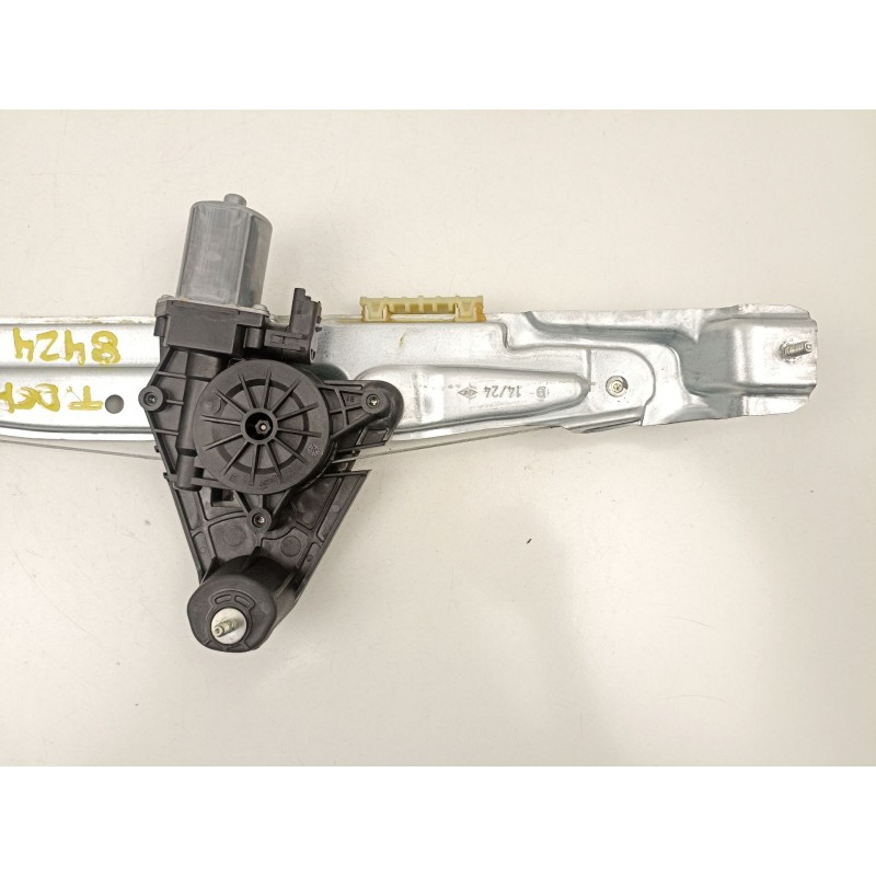 Recambio de elevalunas trasero derecho para dacia sandero iii 1.0 tce 100 eco-g referencia OEM IAM 827201979R  