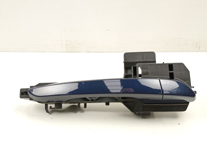 Recambio de manilla delantera derecha para hyundai tucson (tl, tle) 1.6 gdi referencia OEM IAM 82661D7000  