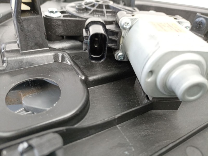 Recambio de elevalunas trasero derecho para hyundai tucson (tl, tle) 1.6 gdi referencia OEM IAM 83460D7000  