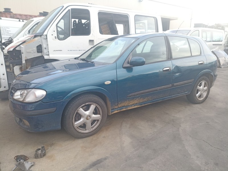 nissan almera ii hatchback (n16) del año 2000