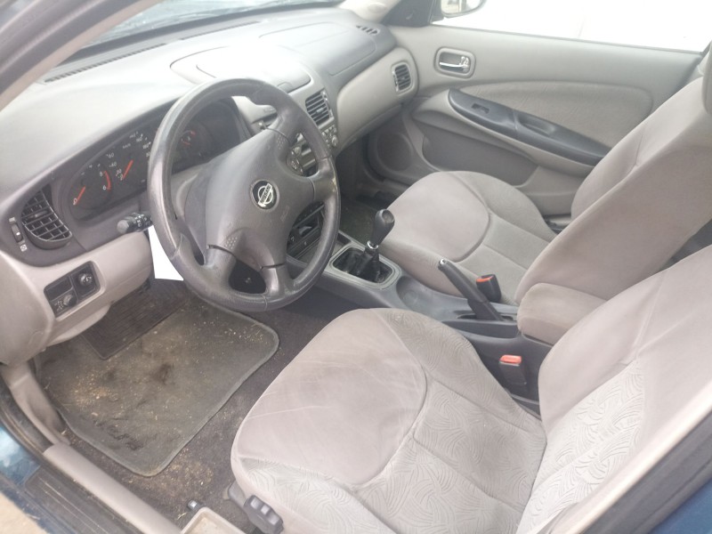 nissan almera ii hatchback (n16) del año 2000