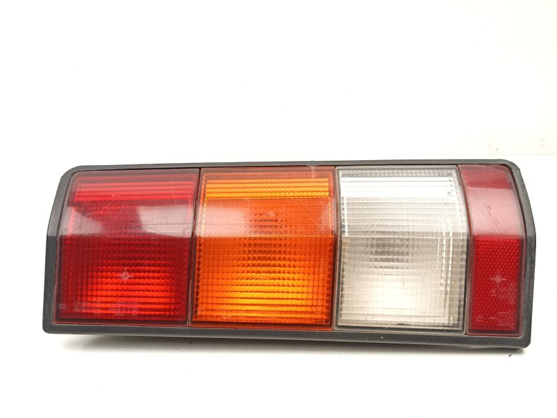 Recambio de piloto trasero derecho para renault express 1.4 g referencia OEM IAM 7701031916  