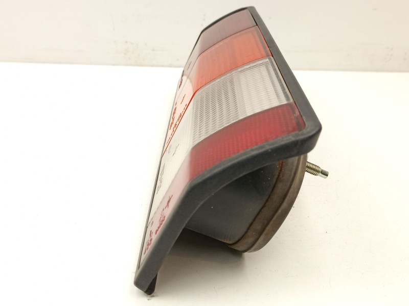 Recambio de piloto trasero derecho para renault express 1.4 g referencia OEM IAM 7701031916  