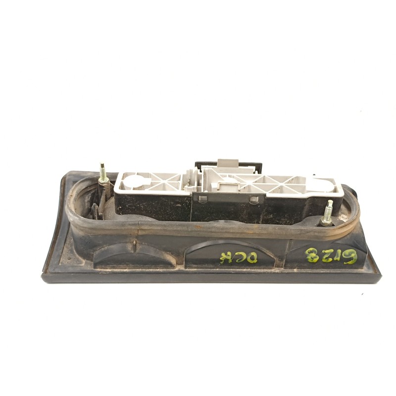 Recambio de piloto trasero derecho para renault express 1.4 g referencia OEM IAM 7701031916  