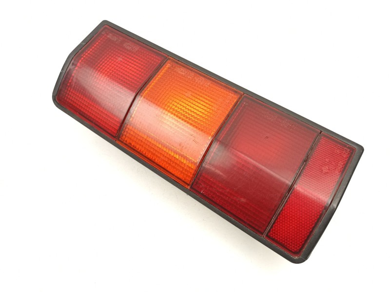 Recambio de piloto trasero izquierdo para renault express 1.4 g referencia OEM IAM 7701031915  