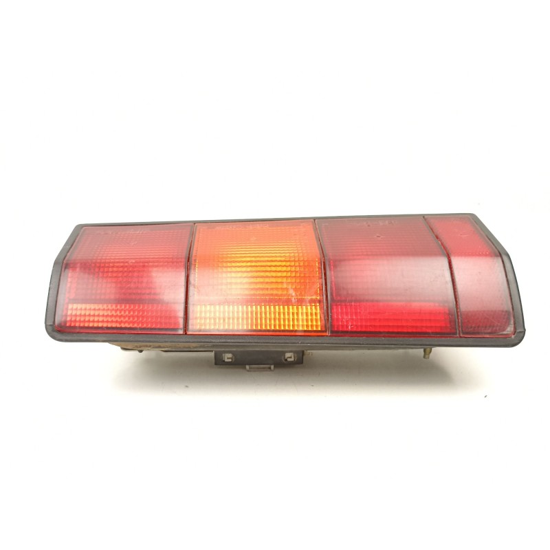 Recambio de piloto trasero izquierdo para renault express 1.4 g referencia OEM IAM 7701031915  