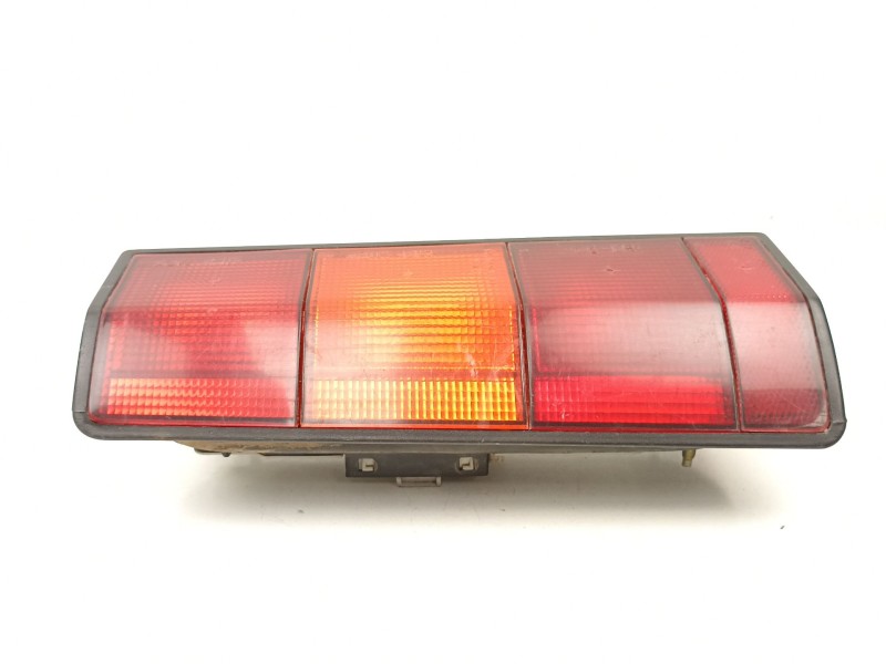 Recambio de piloto trasero izquierdo para renault express 1.4 g referencia OEM IAM 7701031915  