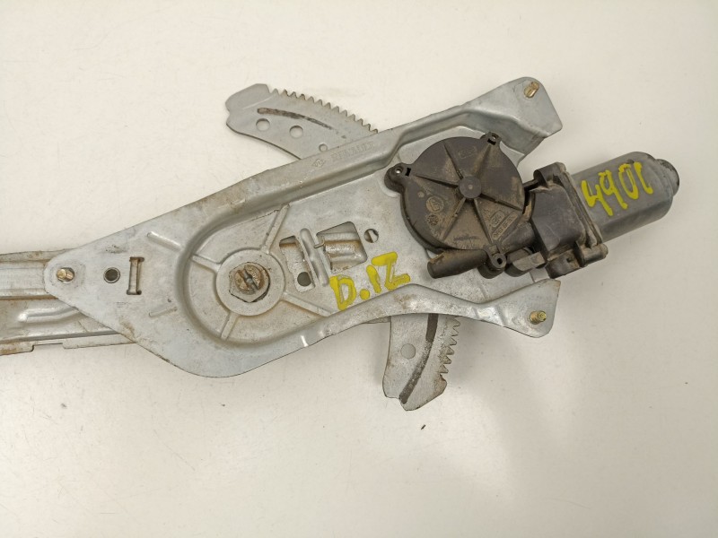 Recambio de elevalunas delantero izquierdo para renault kangoo 1.9 dci /f9q 37 4x4 referencia OEM IAM 8200188553  