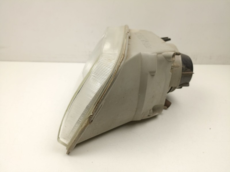 Recambio de faro derecho para renault express 1.2 g -c1g referencia OEM IAM 7700811984  