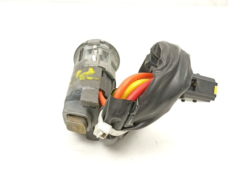 Recambio de conmutador de arranque para dacia logan básico referencia OEM IAM 6001551102  