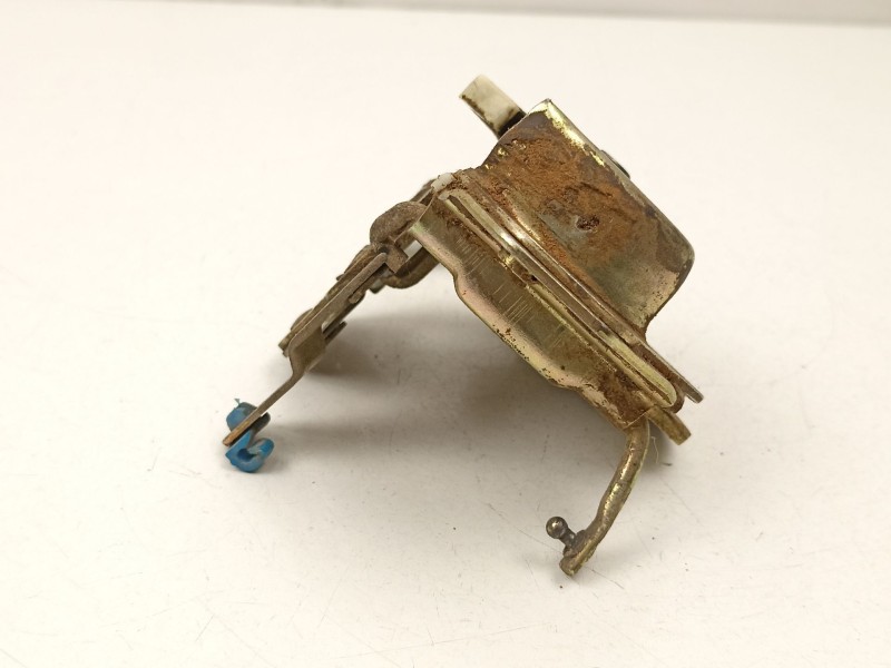 Recambio de cerradura puerta delantera derecha para seat marbella (28a) 0.9 referencia OEM IAM SE141521700A  