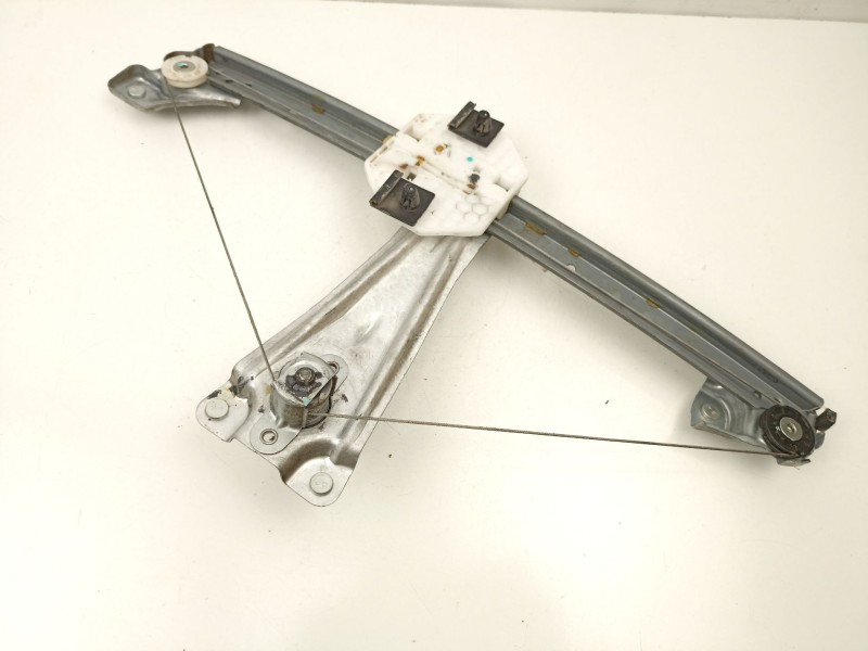 Recambio de elevalunas trasero derecho para dacia sandero ambiance referencia OEM IAM 827202131R  