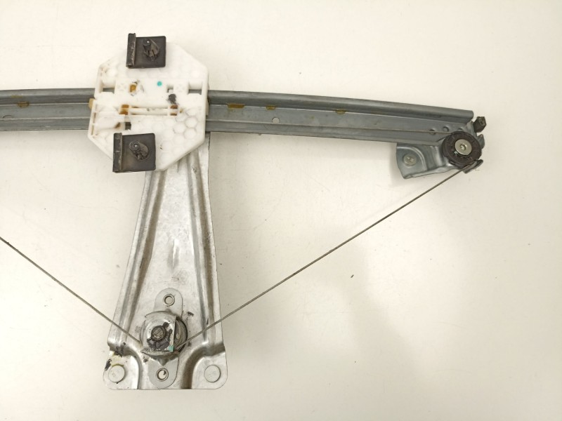 Recambio de elevalunas trasero derecho para dacia sandero ambiance referencia OEM IAM 827202131R  