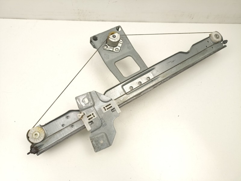 Recambio de elevalunas delantero izquierdo para dacia sandero 1.5 g (75 cv) referencia OEM IAM 82007338260  