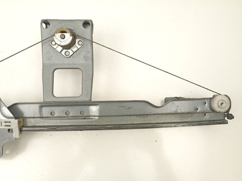 Recambio de elevalunas delantero izquierdo para dacia sandero 1.5 g (75 cv) referencia OEM IAM 82007338260  