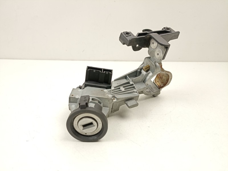 Recambio de conmutador de arranque para fiat punto 1.9 jtd referencia OEM IAM 51813197  