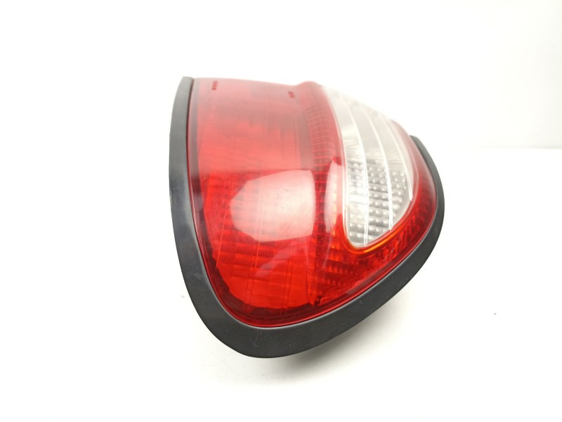 Recambio de piloto trasero derecho para nissan almera i (n15) 1.4 referencia OEM IAM 265502N285  