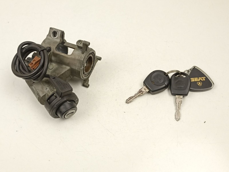 Recambio de conmutador de arranque para seat toledo i (1l2) 1.9 tdi referencia OEM IAM 357905851F  