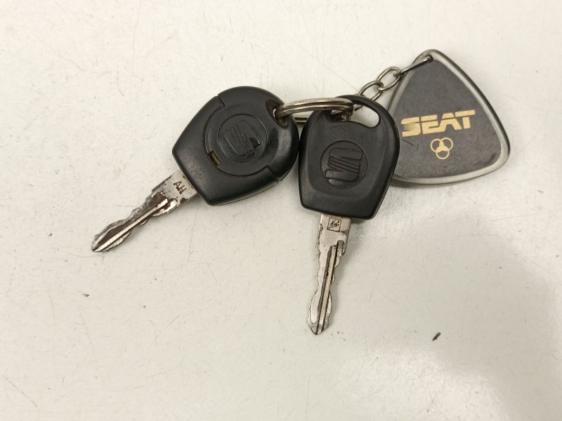 Recambio de conmutador de arranque para seat toledo i (1l2) 1.9 tdi referencia OEM IAM 357905851F  