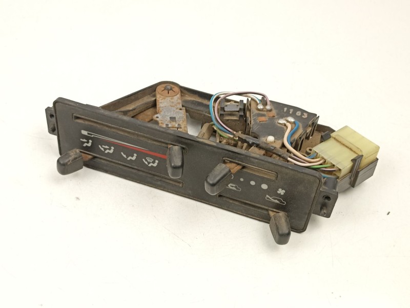 Recambio de mandos calefaccion aire para piaggio porter 1.4 d lombardini referencia OEM IAM 1391975  