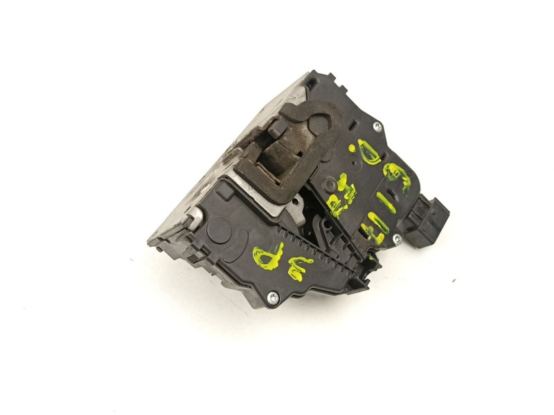 Recambio de cerradura puerta delantera izquierda para fiat punto 1.9 jtd referencia OEM IAM 51797561  