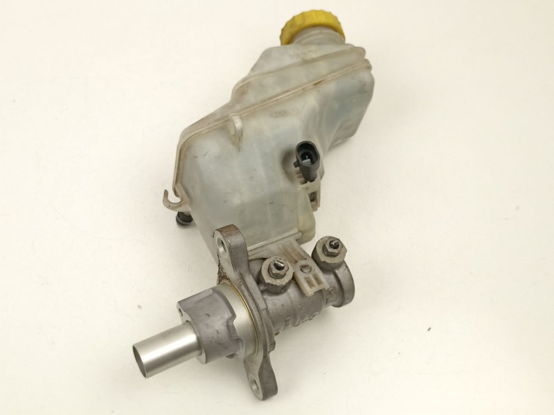 Recambio de bomba de freno para fiat punto 1.9 jtd referencia OEM IAM 77365715  