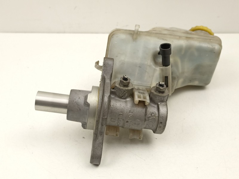 Recambio de bomba de freno para fiat punto 1.9 jtd referencia OEM IAM 77365715  