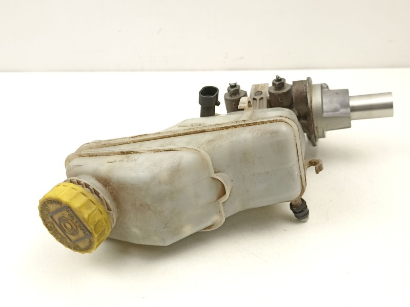 Recambio de bomba de freno para fiat punto 1.9 jtd referencia OEM IAM 77365715  