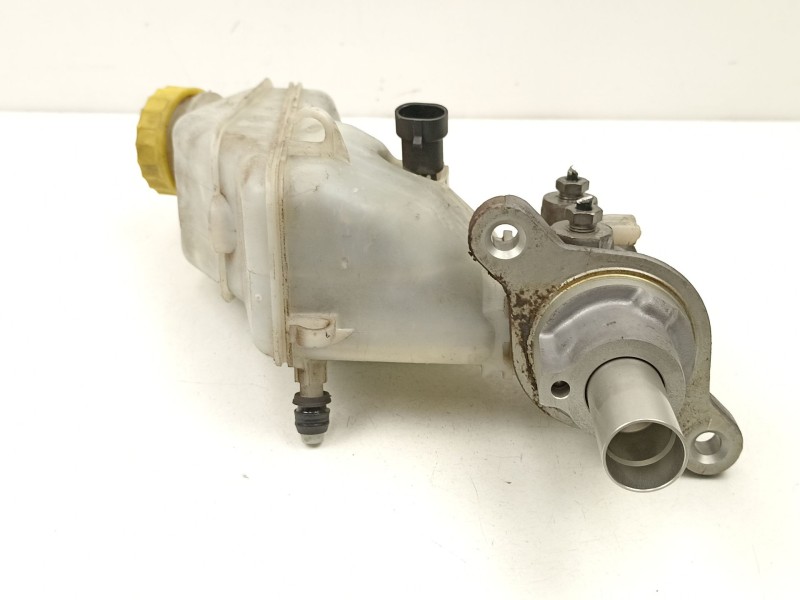 Recambio de bomba de freno para fiat punto 1.9 jtd referencia OEM IAM 77365715  