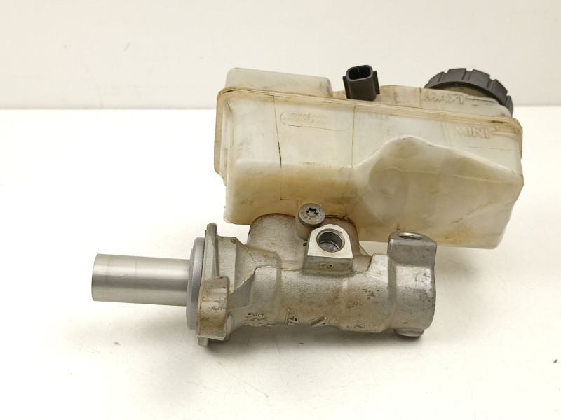 Recambio de bomba de freno para dacia duster (hs_) 1.5 dci 4x4 referencia OEM IAM 460112629R  