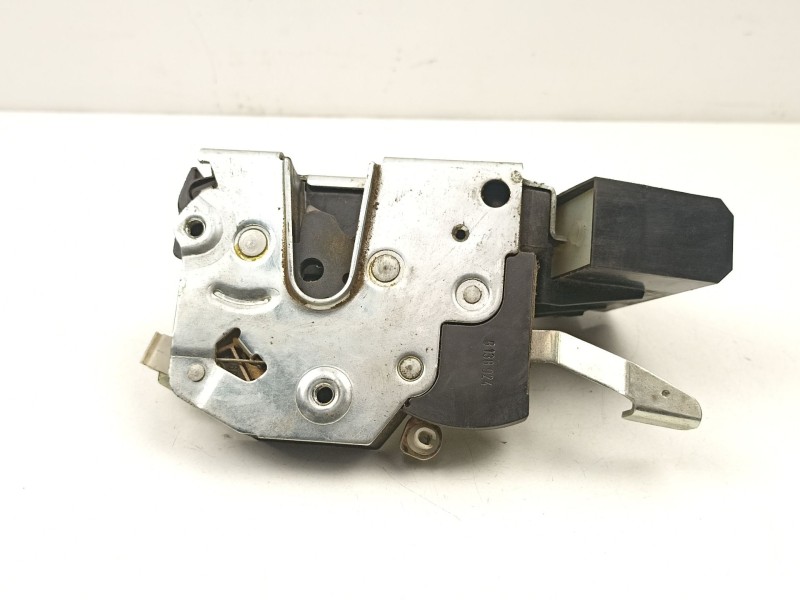 Recambio de cerradura puerta delantera derecha para bmw 5 (e34) 525 td referencia OEM IAM 8138924  