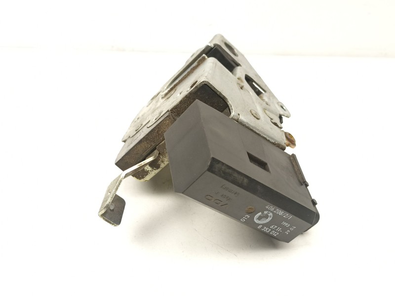 Recambio de cerradura puerta delantera derecha para bmw 5 (e34) 525 td referencia OEM IAM 8138924  