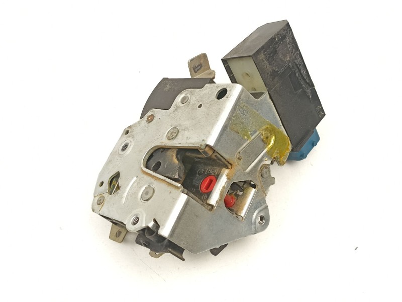Recambio de cerradura puerta trasera izquierda para bmw 5 (e34) 525 td referencia OEM IAM 8138927  