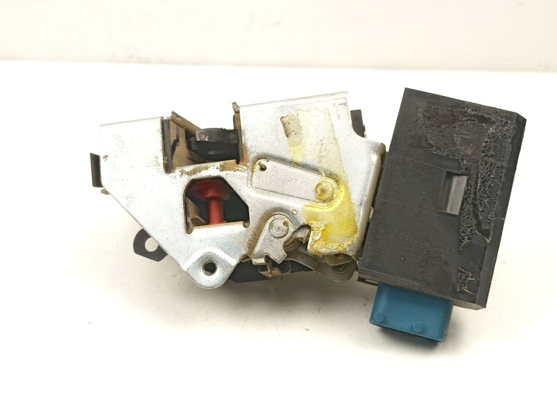 Recambio de cerradura puerta trasera izquierda para bmw 5 (e34) 525 td referencia OEM IAM 8138927  