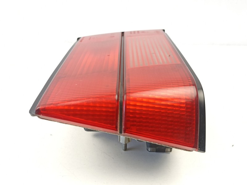 Recambio de piloto porton izquierdo para bmw 5 (e34) 525 td referencia OEM IAM 63211384011  