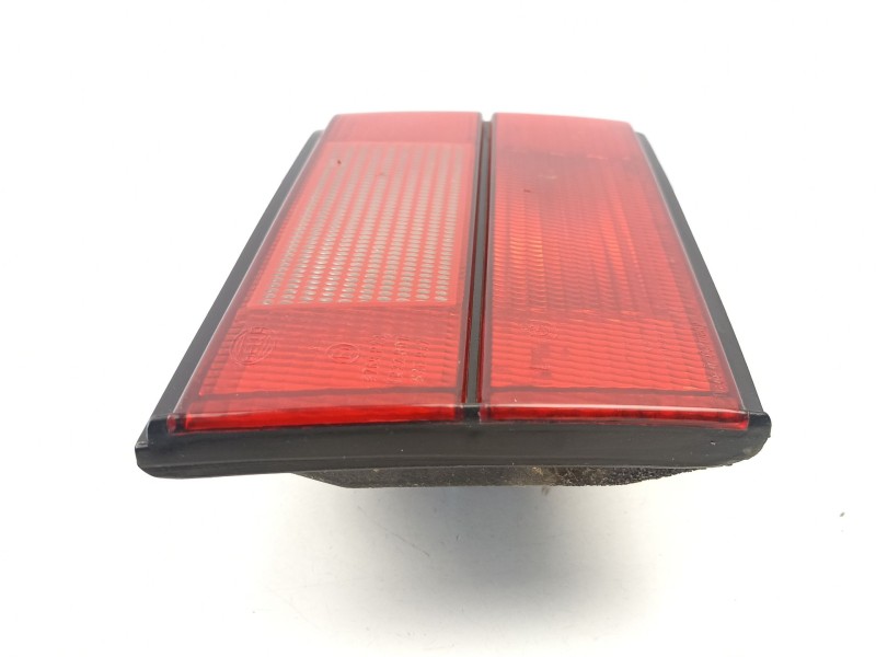 Recambio de piloto porton izquierdo para bmw 5 (e34) 525 td referencia OEM IAM 63211384011  