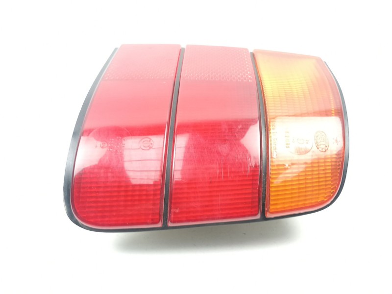 Recambio de piloto trasero derecho para bmw 5 (e34) 525 td referencia OEM IAM 63211384010  