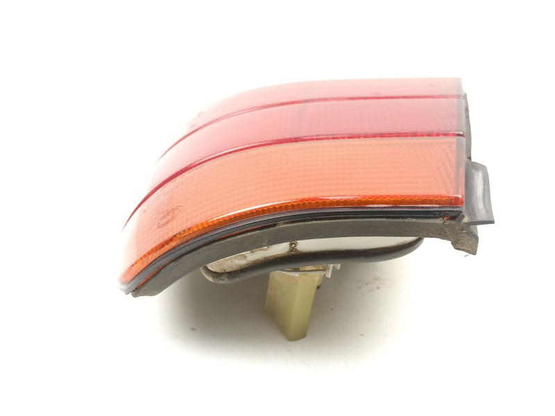 Recambio de piloto trasero derecho para bmw 5 (e34) 525 td referencia OEM IAM 63211384010  