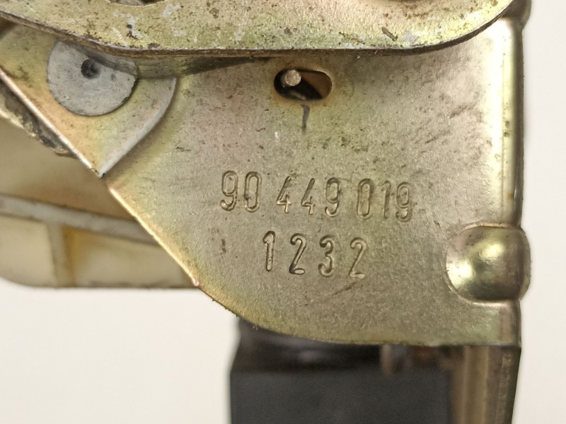 Recambio de cerradura puerta delantera izquierda para opel astra 1.6 g referencia OEM IAM 90449019  