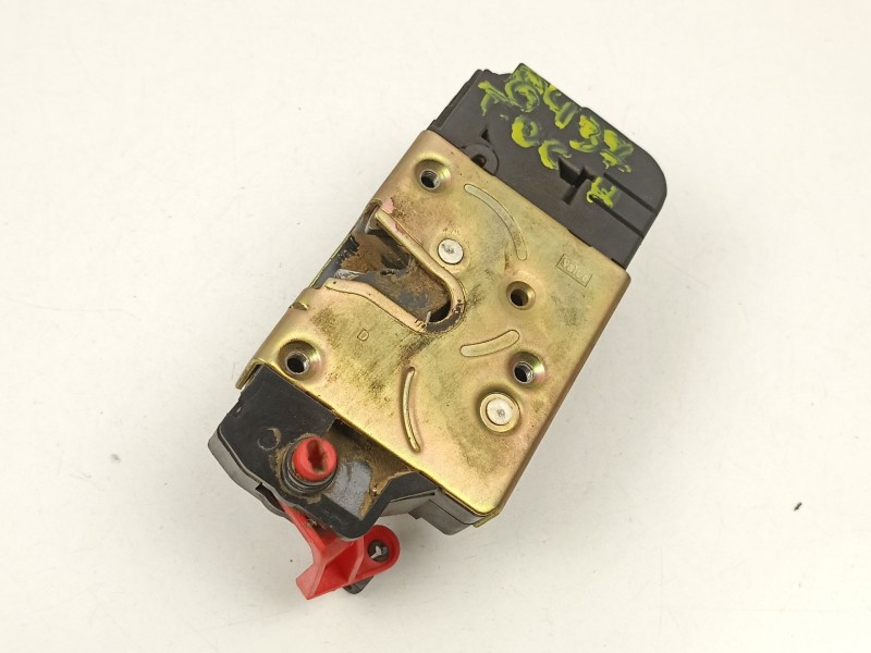 Recambio de cerradura puerta trasera derecha para citroën xsara (n1) 1.6 16v referencia OEM IAM 913884  