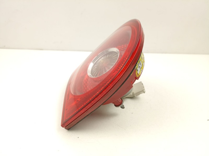 Recambio de piloto porton izquierdo para volkswagen golf 2.0 tdi referencia OEM IAM 1K6945093G 89031705 