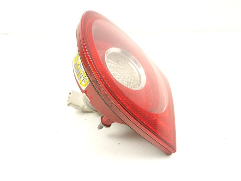 Recambio de piloto porton derecho para volkswagen golf 2.0 tdi referencia OEM IAM 1K6945094G 89031778 