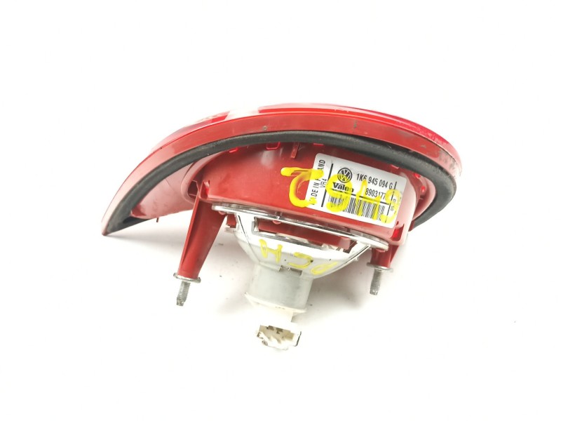 Recambio de piloto porton derecho para volkswagen golf 2.0 tdi referencia OEM IAM 1K6945094G 89031778 