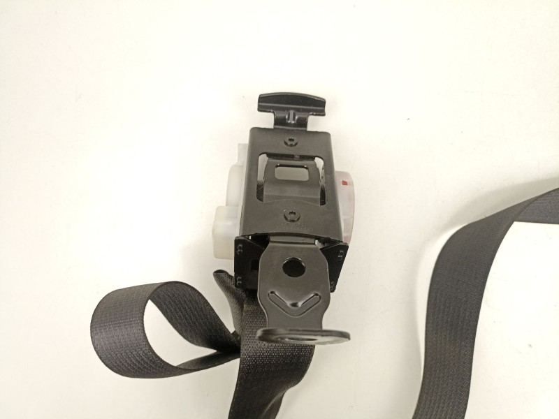 Recambio de cinturon seguridad trasero derecho para opel insignia 2.0 cdti ( 160 cv ) referencia OEM IAM 13288436  