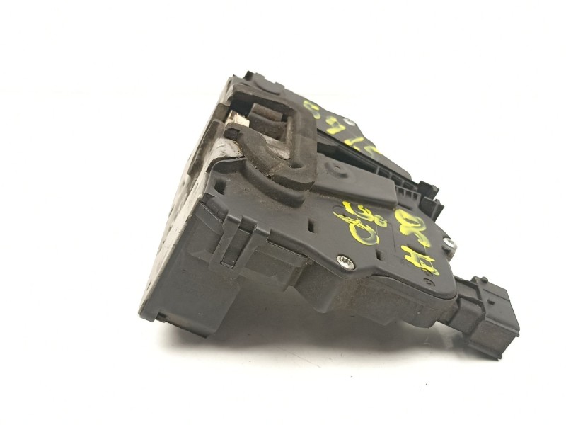 Recambio de cerradura puerta delantera derecha para fiat punto 1.3 td referencia OEM IAM 51905683  