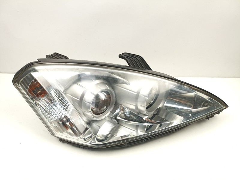 Recambio de faro derecho para ssangyong kyron 2.0 xdi referencia OEM IAM 8310409102  
