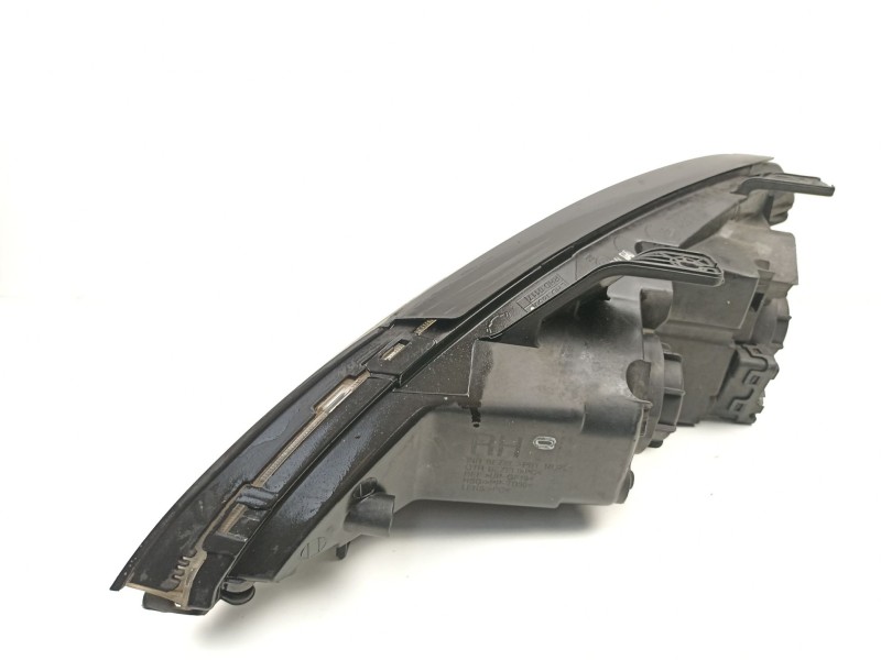Recambio de faro derecho para ssangyong kyron 2.0 xdi referencia OEM IAM 8310409102  